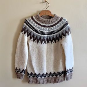 Vintage 100% wool hand knitted sweater made in Iceland, Iceland Wool Sweater